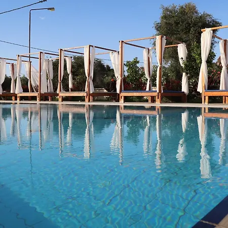 Ekati Mare Boutique & 4*