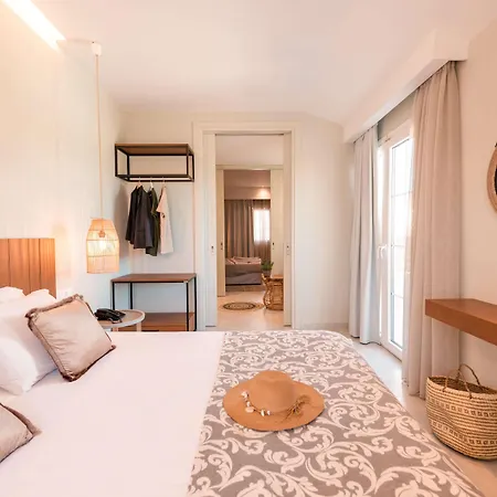Ekati Mare Boutique & Hotel 4*