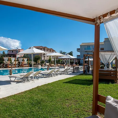 Ekati Mare Boutique & Kávos