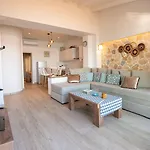 Ekati Mare Boutique & Kávos
