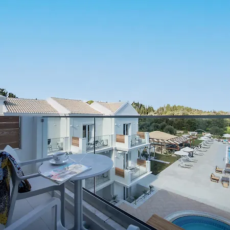 Ekati Mare Boutique & カボス