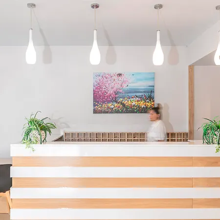 Hotel Ekati 4*