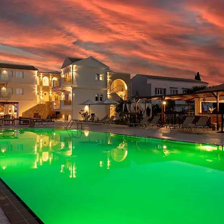 Ekati Mare Boutique & ホテル 4*