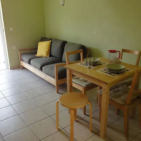 Hotell Ekati Maizonettes Kávos