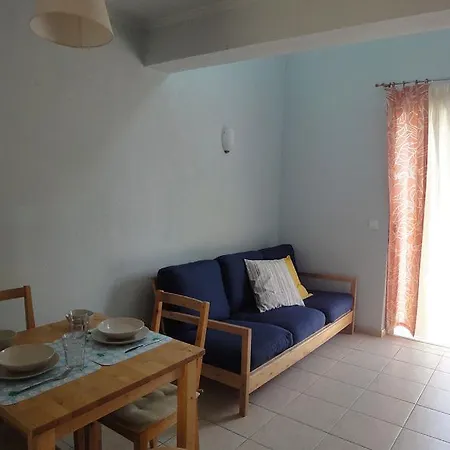 Hotell Ekati Maizonettes 4*