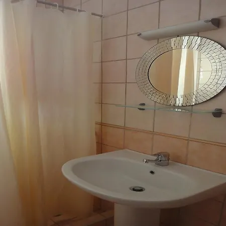 Ekati Maizonettes Kávos