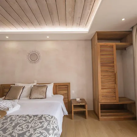 Ekati Mare Boutique & ホテル 4*